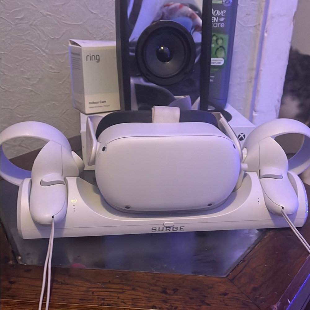 Urge White VR Charging Dock
